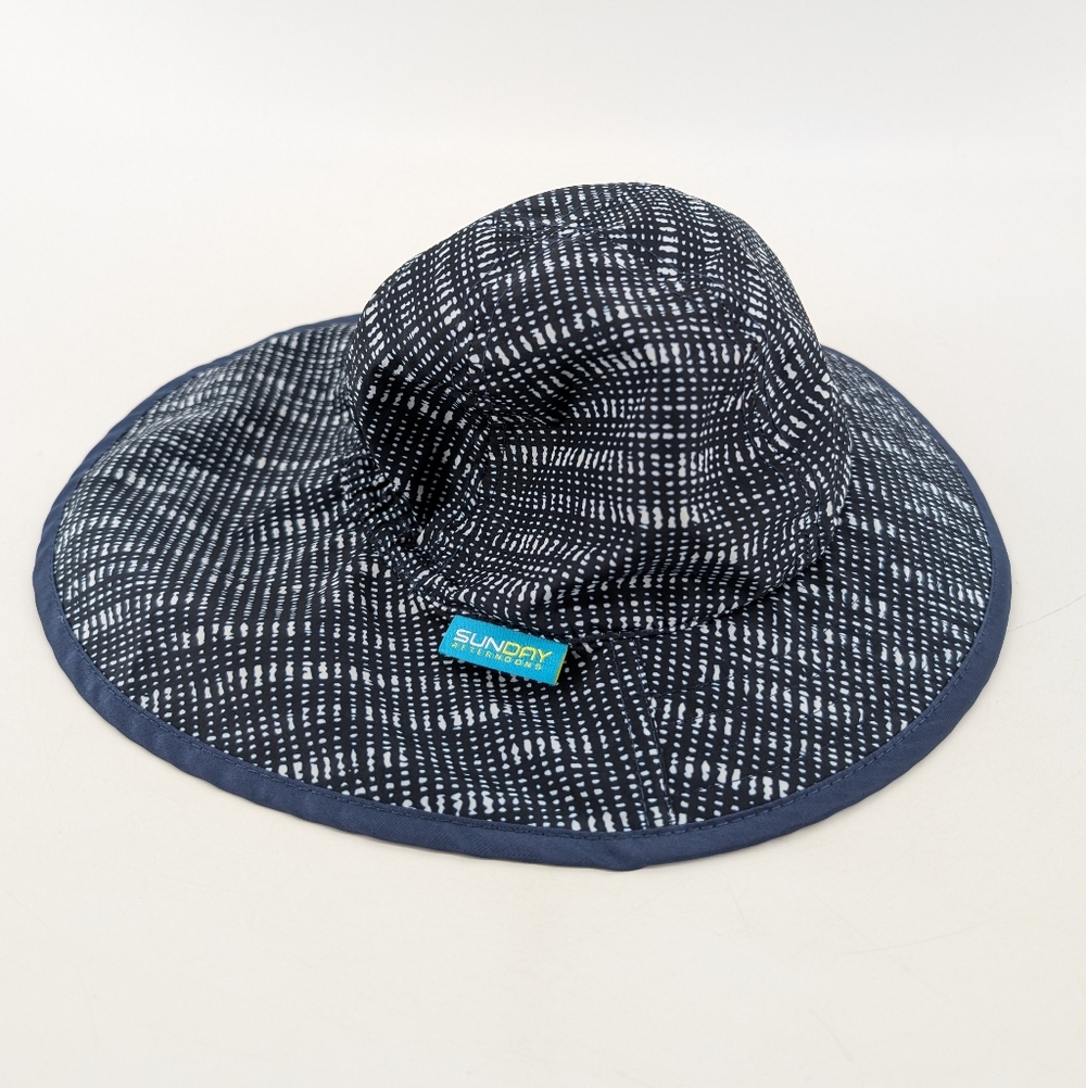 Sunday Afternoons Infant Sun Hat 50 SPF Closure Blue White 6-12 Months